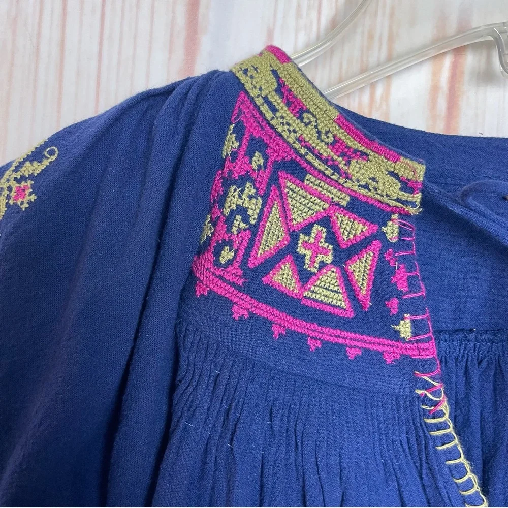 Free People Navy and Pink Embroidered Cropped Blouse (S/M) - Picture 2 of 11